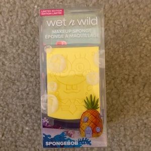 Wet N Wild x SPONGEBOB Yellow Makeup Sponge